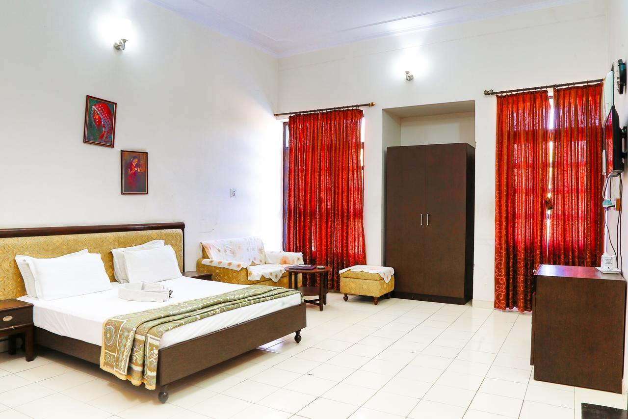 Gulmohar Sariska Resort Bairāt Buitenkant foto
