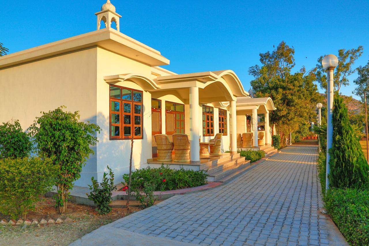 Gulmohar Sariska Resort Bairāt Buitenkant foto