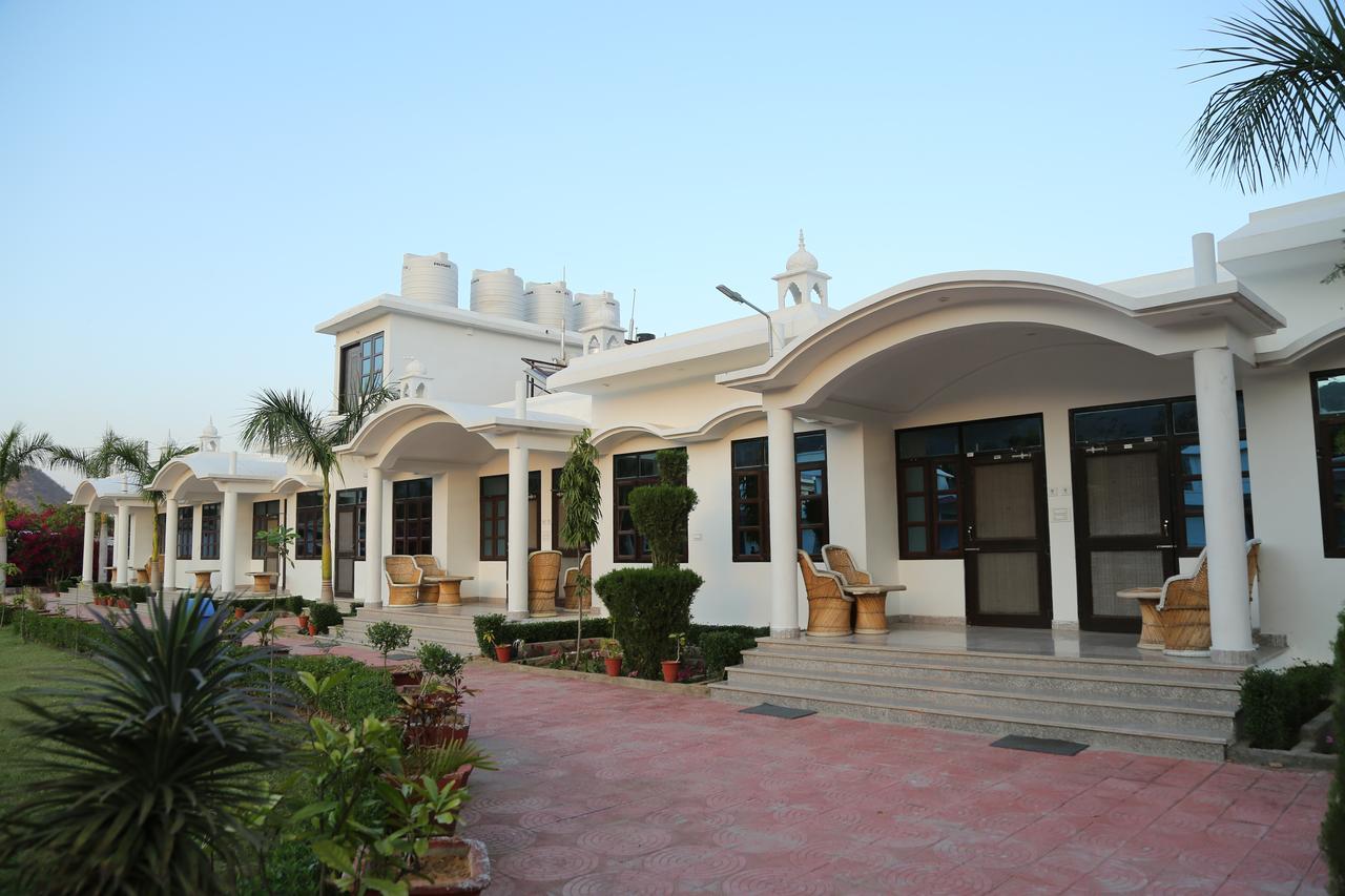 Gulmohar Sariska Resort Bairāt Buitenkant foto